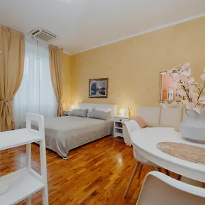 https://apartments-villa-rossella-2.in-istria.net