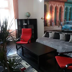 https://apartments-u-vahy.praguehotelsweb.com